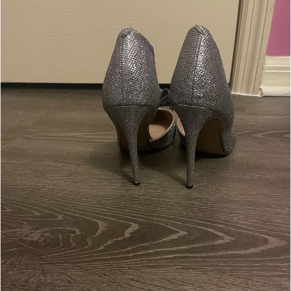 Gray/Silver Pumps